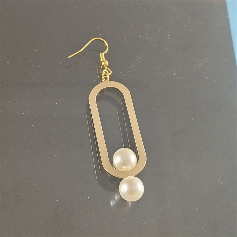 Elegant Fashion Metal Earrings Pearl Simple - Balochistan LLC  Product information: Treatment Process: Electroplating Color: gold pair Material: Alloy Shape: Geometry Style: fashion OL Packing list: Earrings x 1 pair Product Image: