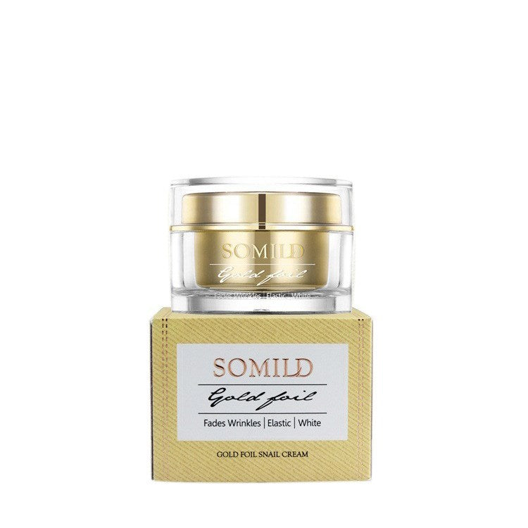 Snail moisturizing cream - Balochistan LLC  Product Name: 24K Gold Snail Cream Product capacity: 100ML Main ingredients: snail extract, gold leaf, kelp polysaccharide Product efficacy: brightens skin tone, reduces scars, restores elasticity, whitens and antioxidants Applicable people: Suitable for all skin types, especially wrinkles, scars, uneven skin tone, rough, dull and dull skin.