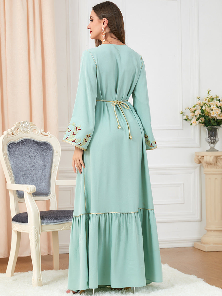 Women's Arabic Dress Embroidery Round-neck Long-sleeved Dress