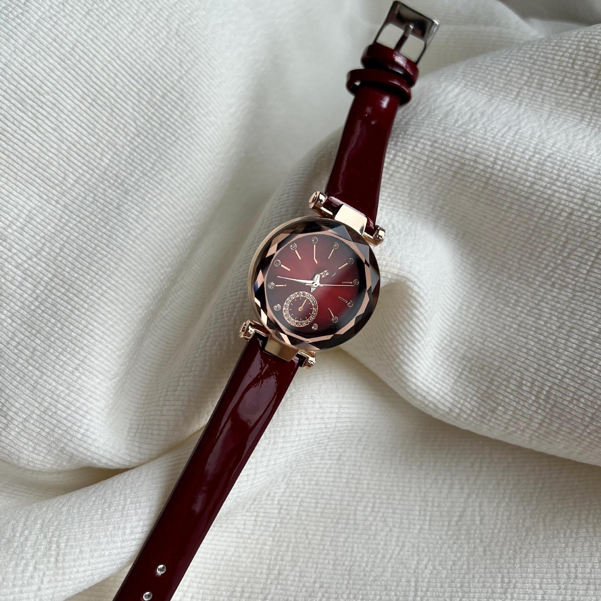 Women's Fashion Simple Belt Rhinestone Quartz Watch