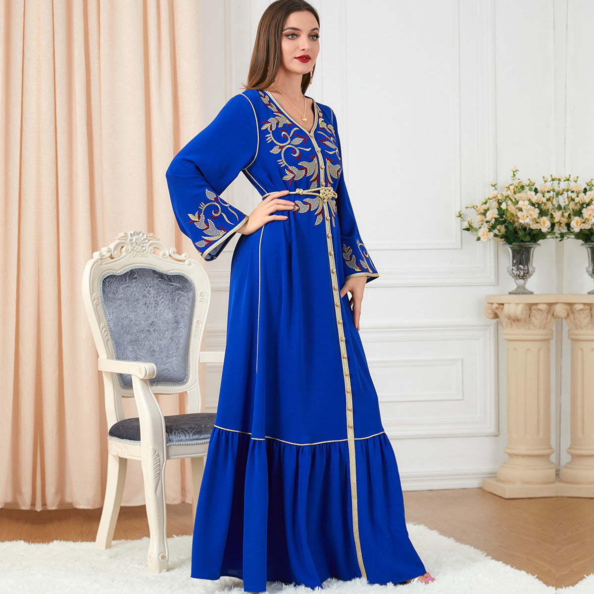 Women's Arabic Dress Embroidery Round-neck Long-sleeved Dress