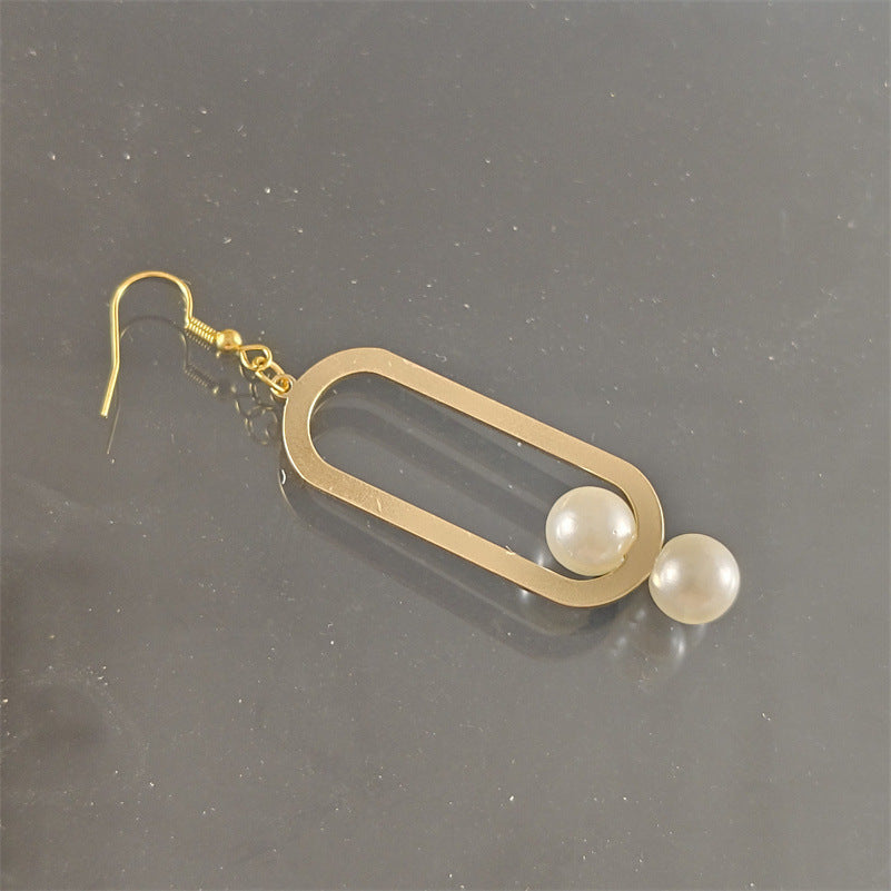 Elegant Fashion Metal Earrings Pearl Simple - Balochistan LLC  Product information: Treatment Process: Electroplating Color: gold pair Material: Alloy Shape: Geometry Style: fashion OL Packing list: Earrings x 1 pair Product Image: